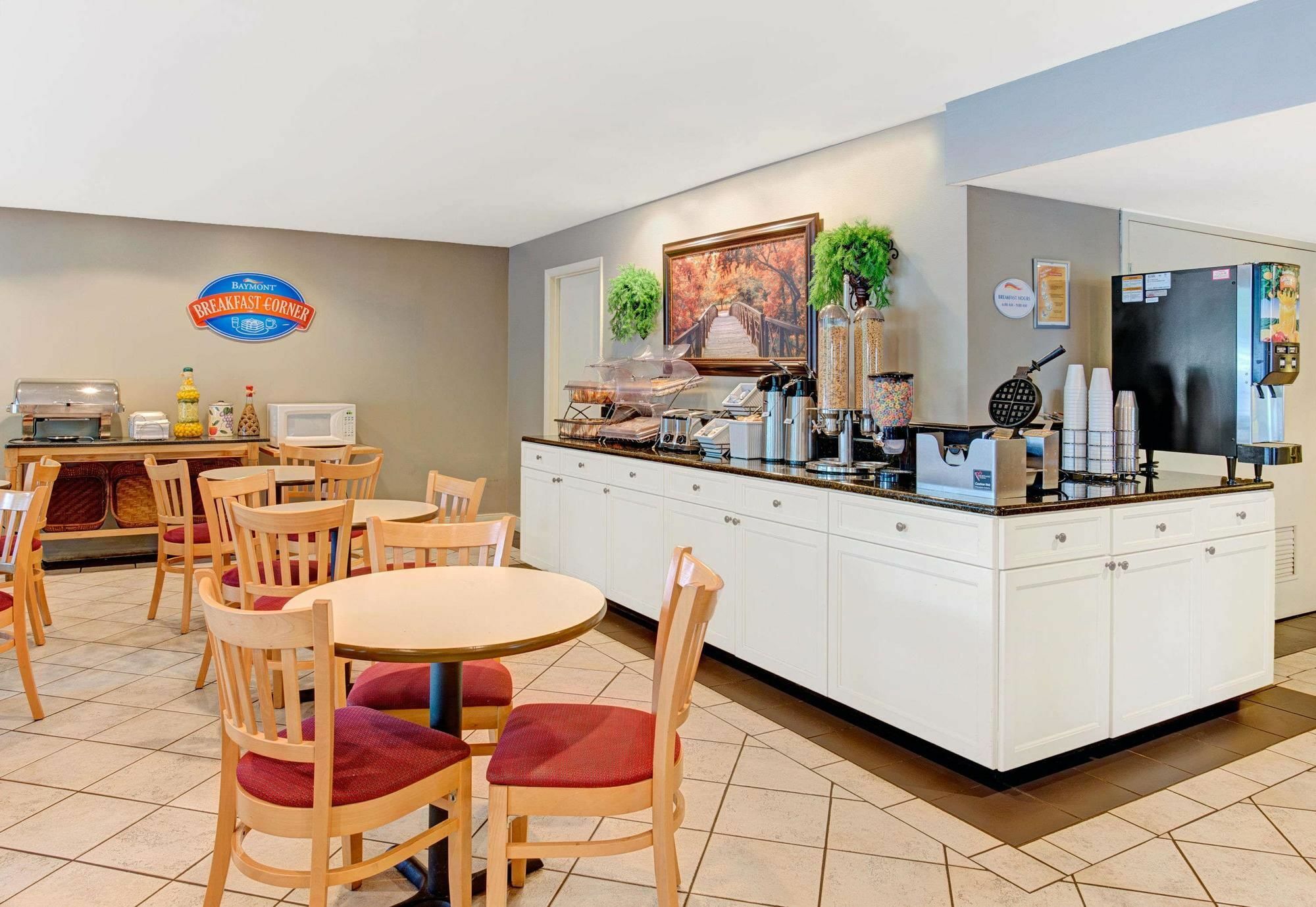 Baymont By Wyndham 3* Murfreesboro